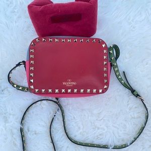 🚫SOLD🚫Valentino Limited Ed Rockstud Camera Bag